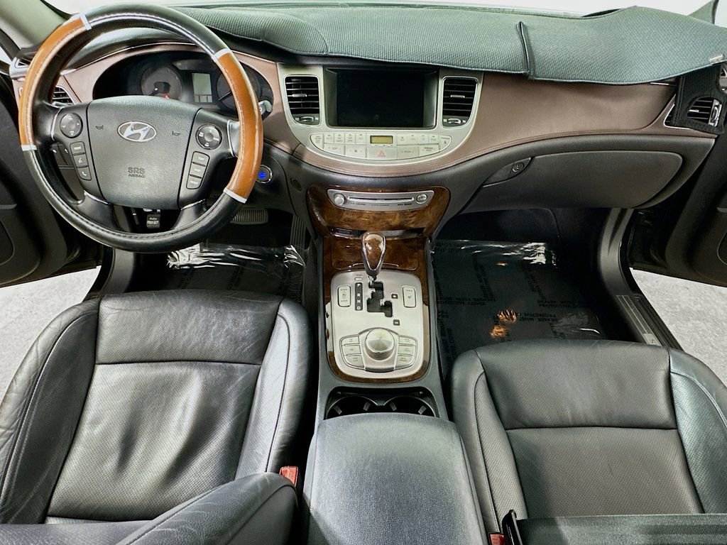 Used 2009 Hyundai Genesis 3.8 w/ Technology Pkg 4 RWD image 16