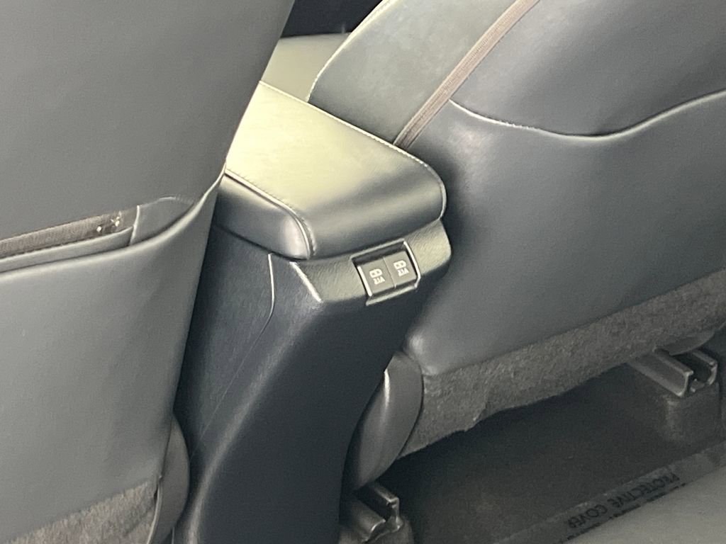 Used 2022 Toyota Prius Prime XLE FWD image 39