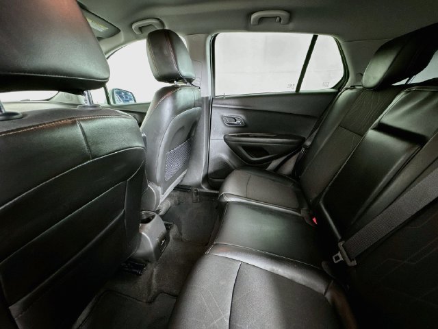 Used 2019 Chevrolet Trax LT w/ LT Convenience Package FWD image 22