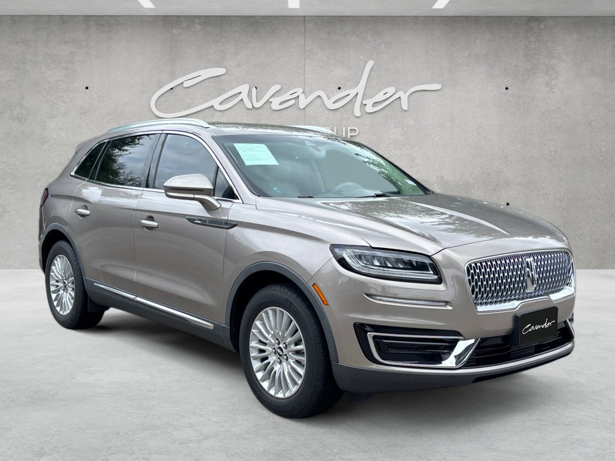 Used 2019 Lincoln Nautilus FWD image 2