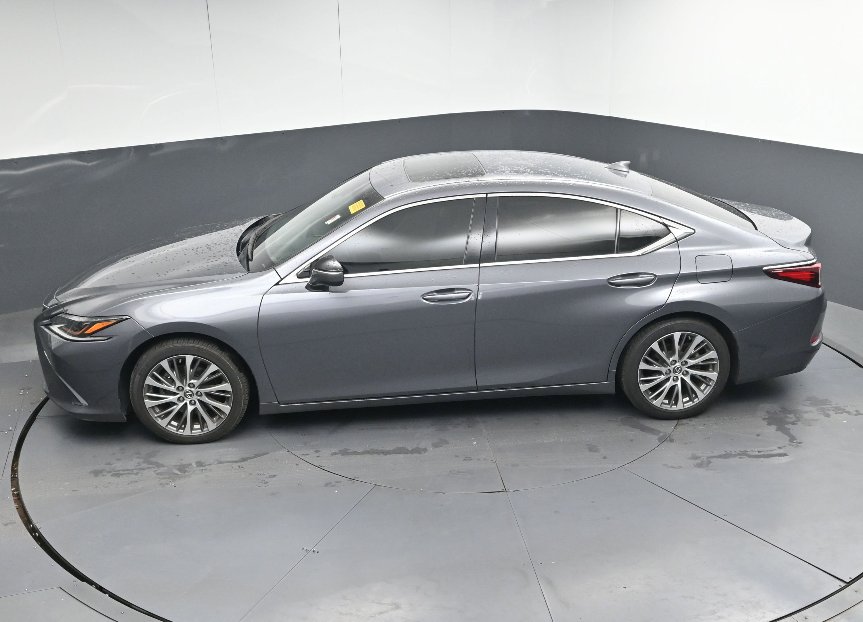 Used 2019 Lexus ES 350 Luxury w/ Accessory Package 2 image 38