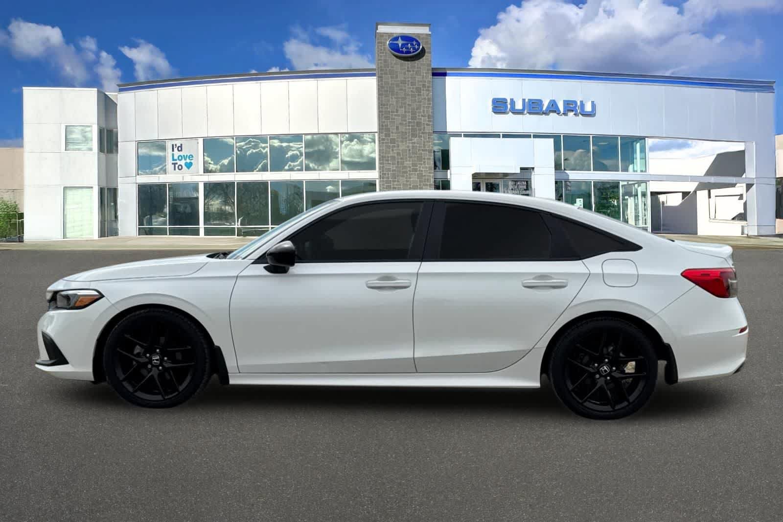 Used 2023 Honda Civic Sport image 9