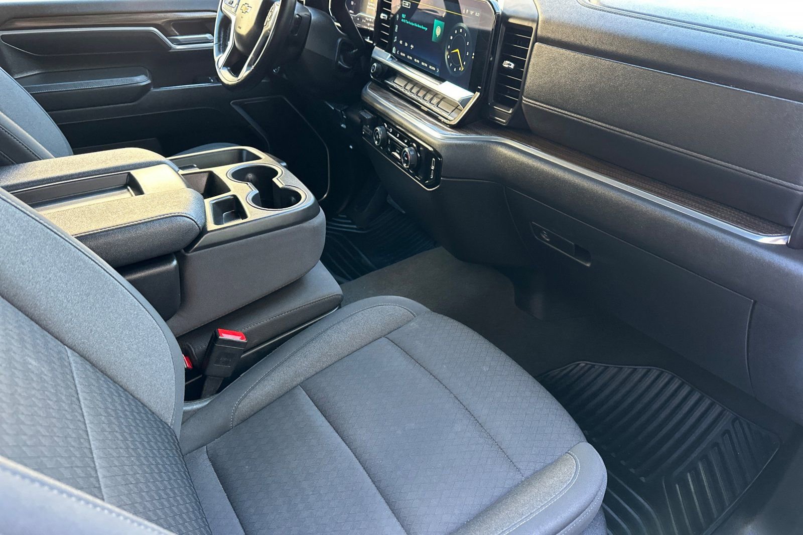 Used 2024 Chevrolet Silverado 2500 LT image 19