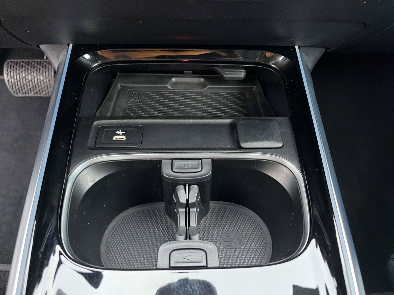 Certified 2025 Mercedes-Benz EQB 250+ w/ Driver Assistance Package image 34