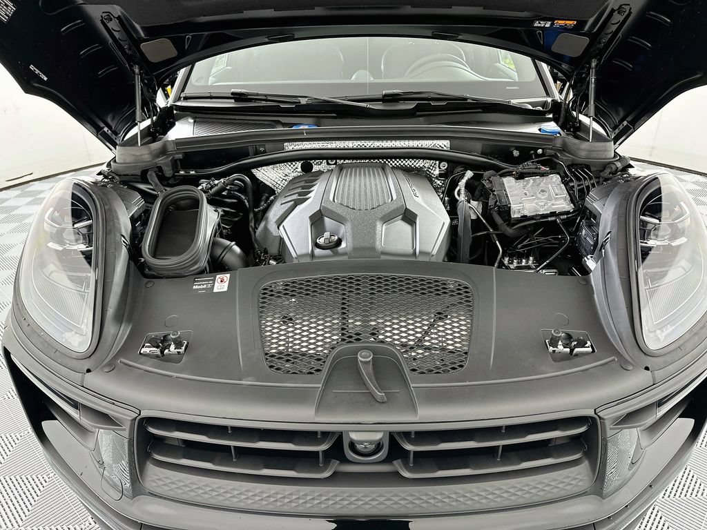 New 2026 Porsche Macan AWD/4WD image 32