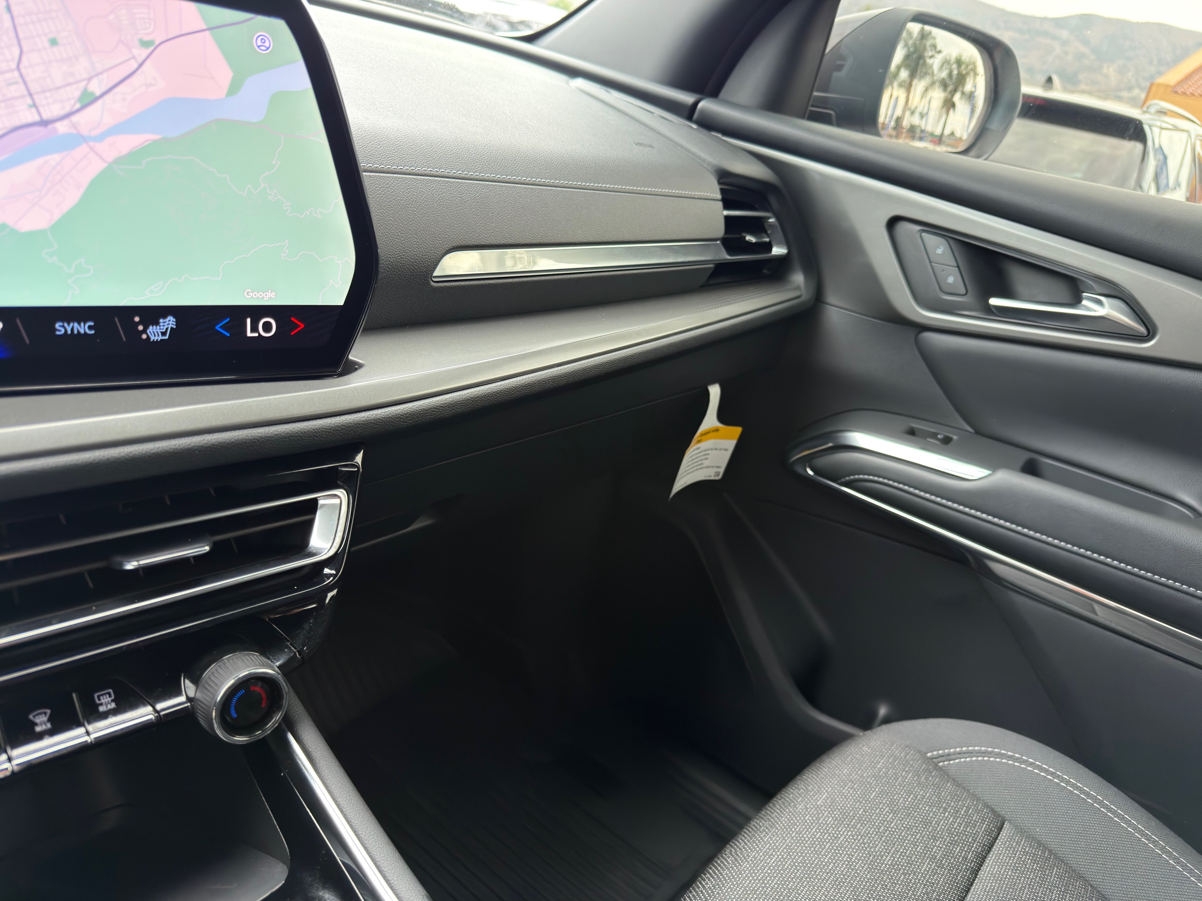 Used 2026 Chevrolet Traverse LT FWD image 41