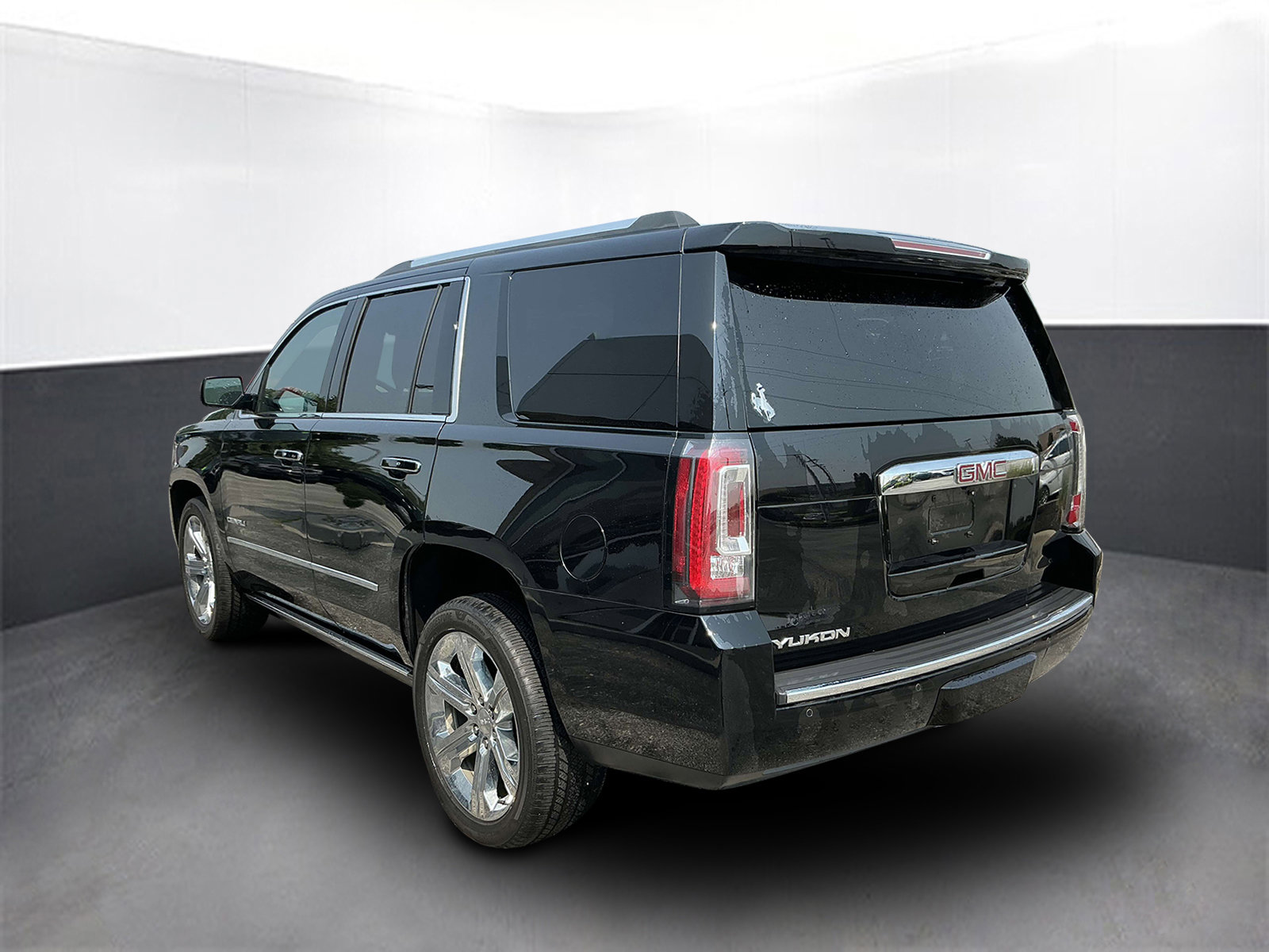 Used 2018 GMC Yukon Denali w/ Denali Ultimate Package image 4