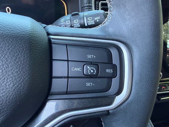 Used 2023 Jeep Wagoneer 4WD image 21