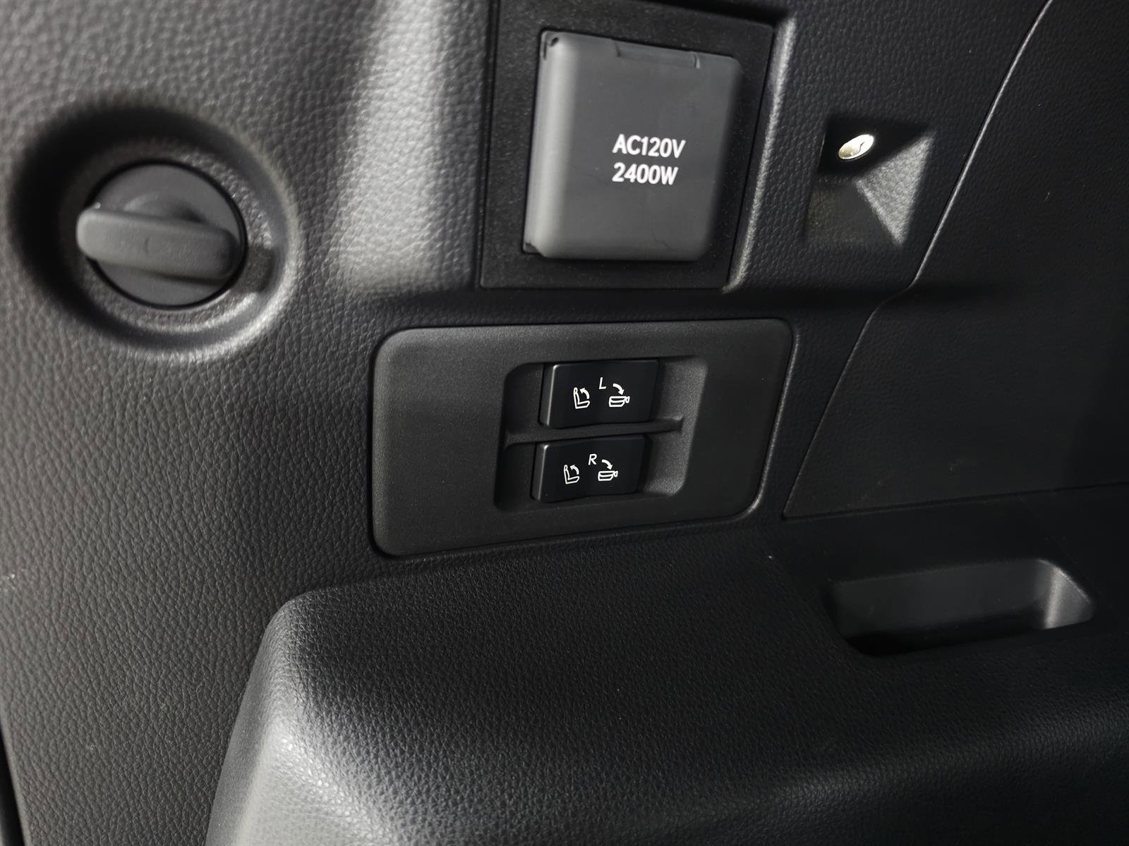 Certified 2025 Lexus LX 700h Overtrail AWD/4WD image 9