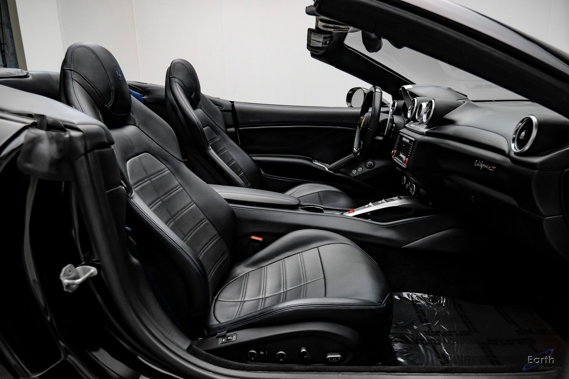 Used 2016 Ferrari California T image 54