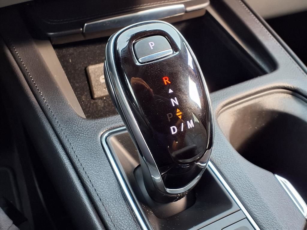 Used 2023 Cadillac XT4 Luxury FWD image 7