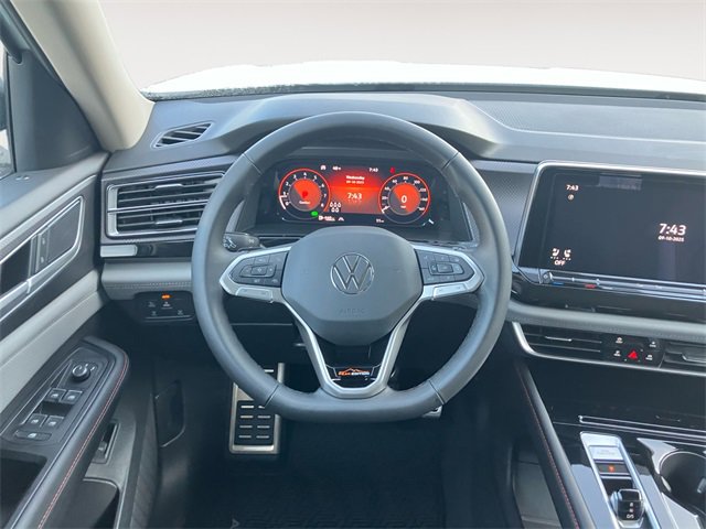 New 2025 Volkswagen Atlas Peak Edition SE image 12