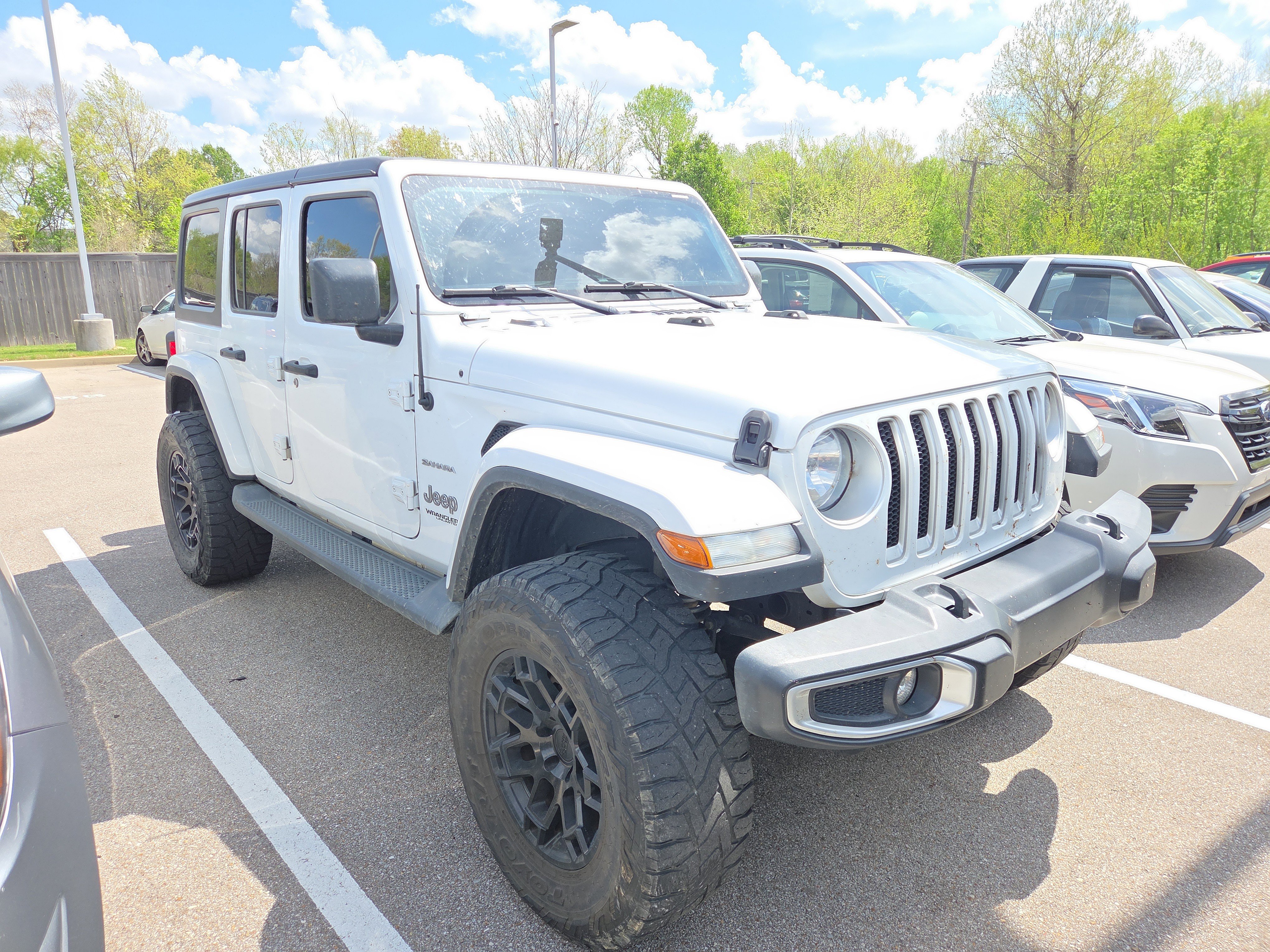 Used 2021 Jeep Wrangler Unlimited Sahara image 2