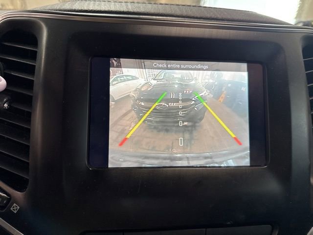 Used 2020 Jeep Cherokee Latitude Plus w/ Cold Weather Group image 20