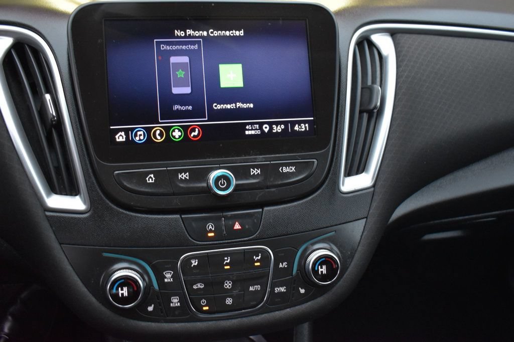Used 2022 Chevrolet Malibu LT FWD image 35