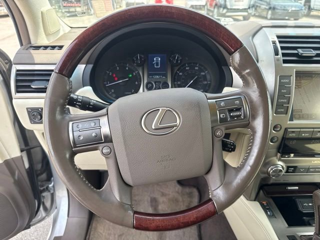 Used 2018 Lexus GX 460 Premium w/ Premium Package AWD/4WD image 29