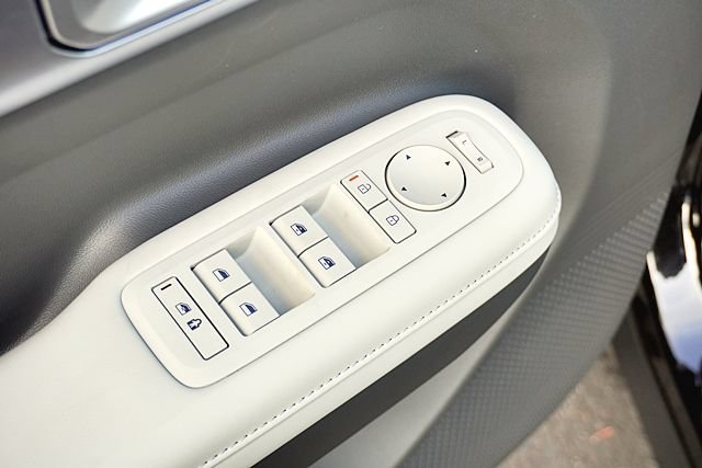New 2026 Hyundai Santa Fe SEL FWD image 28
