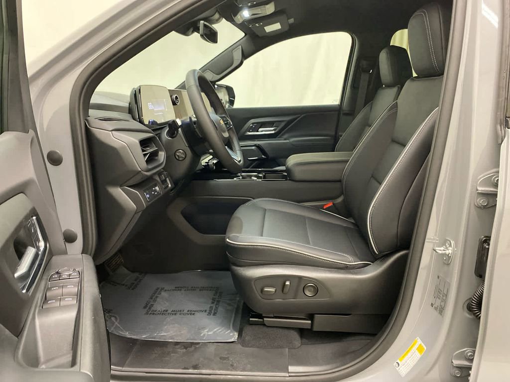 New 2025 Chevrolet Silverado EV LT image 14