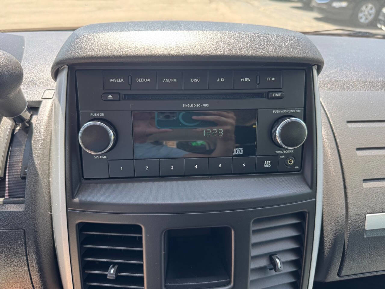 Used 2010 Dodge Grand Caravan SE image 22