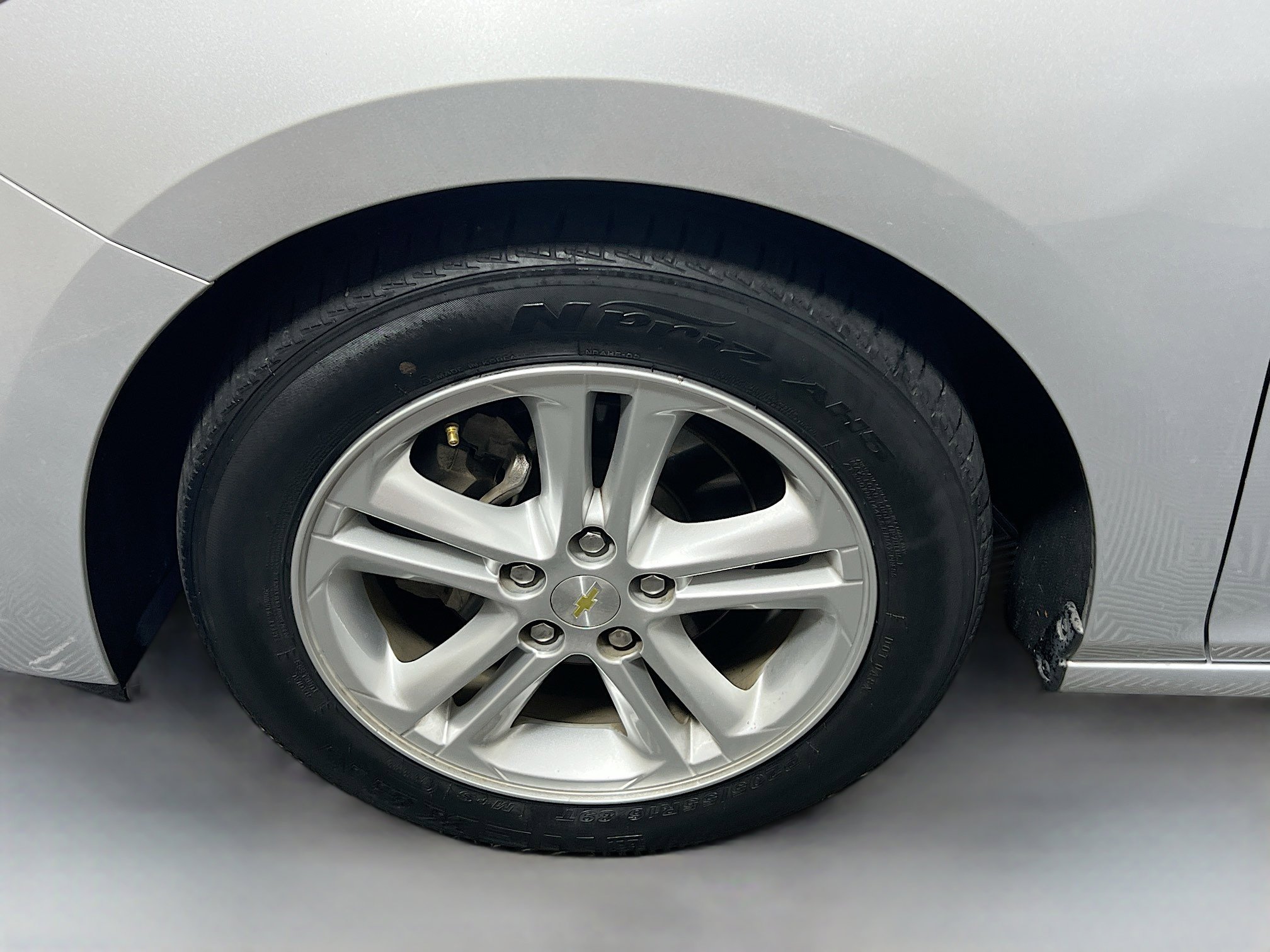 Used 2017 Chevrolet Cruze LT FWD image 12