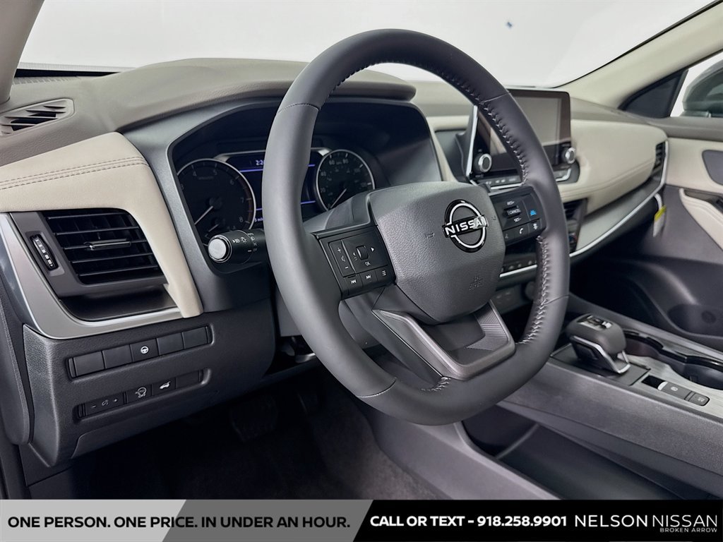 New 2026 Nissan Rogue Dark Armor FWD image 9