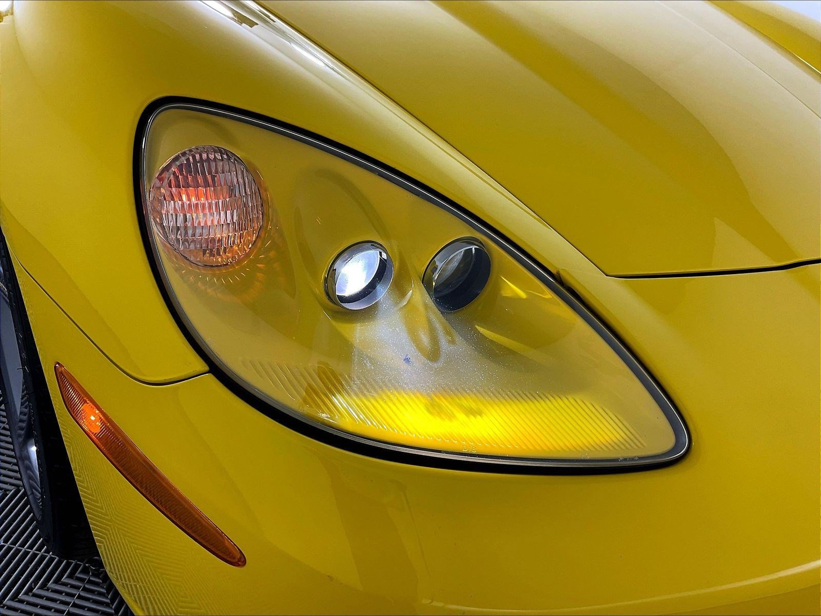 Used 2006 Chevrolet Corvette Coupe w/ Preferred Equipment Group RWD image 27
