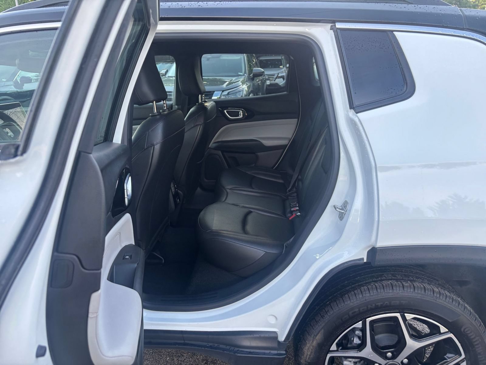 Used 2025 Jeep Compass Limited AWD/4WD image 27