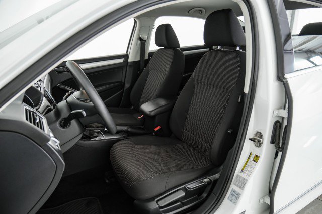 Used 2016 Volkswagen Passat 1.8T S w/ Lighting Package (P06) image 27