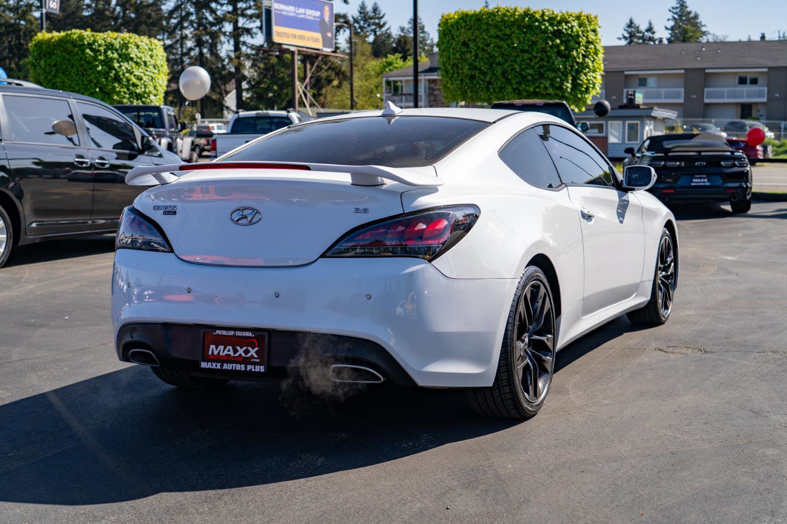 Used 2016 Hyundai Genesis Coupe 3.8 RWD image 8