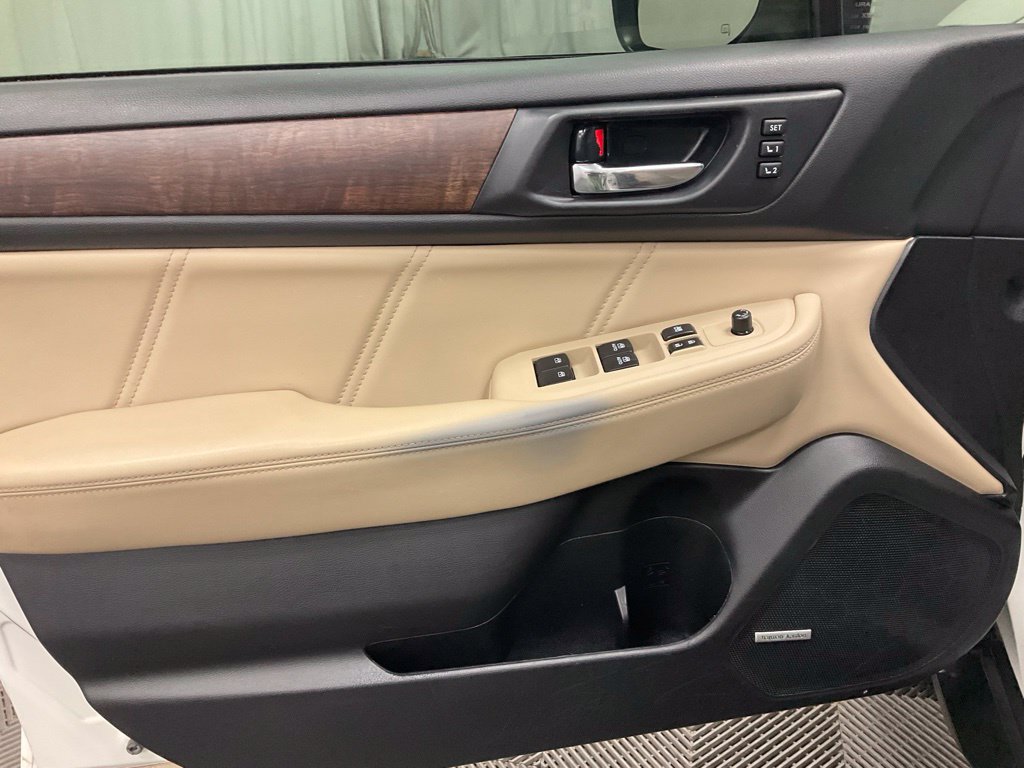 Used 2019 Subaru Outback 2.5i Limited AWD/4WD image 10