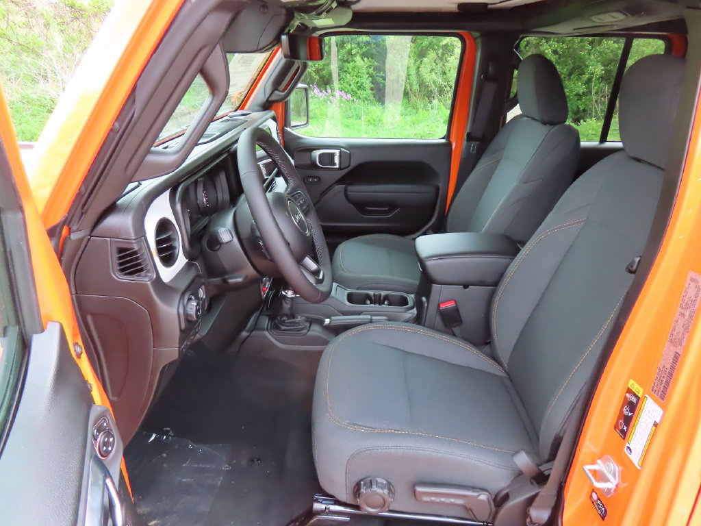 New 2026 Jeep Gladiator Sport AWD/4WD image 19