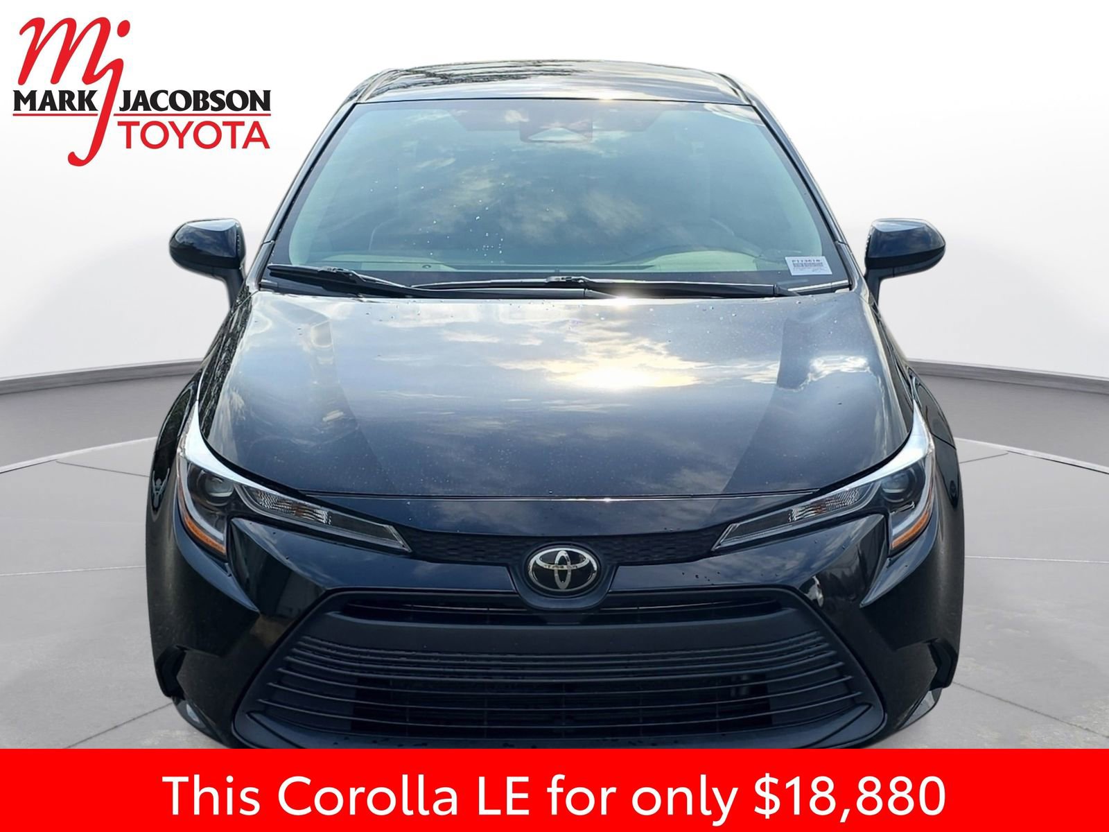 Used 2024 Toyota Corolla LE image 3