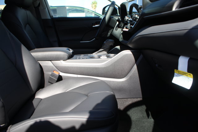 New 2026 Toyota Highlander XLE AWD/4WD image 10