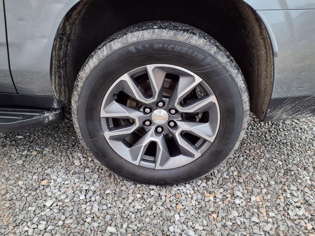 Used 2021 Chevrolet Suburban LT w/ LT Signature Package image 41