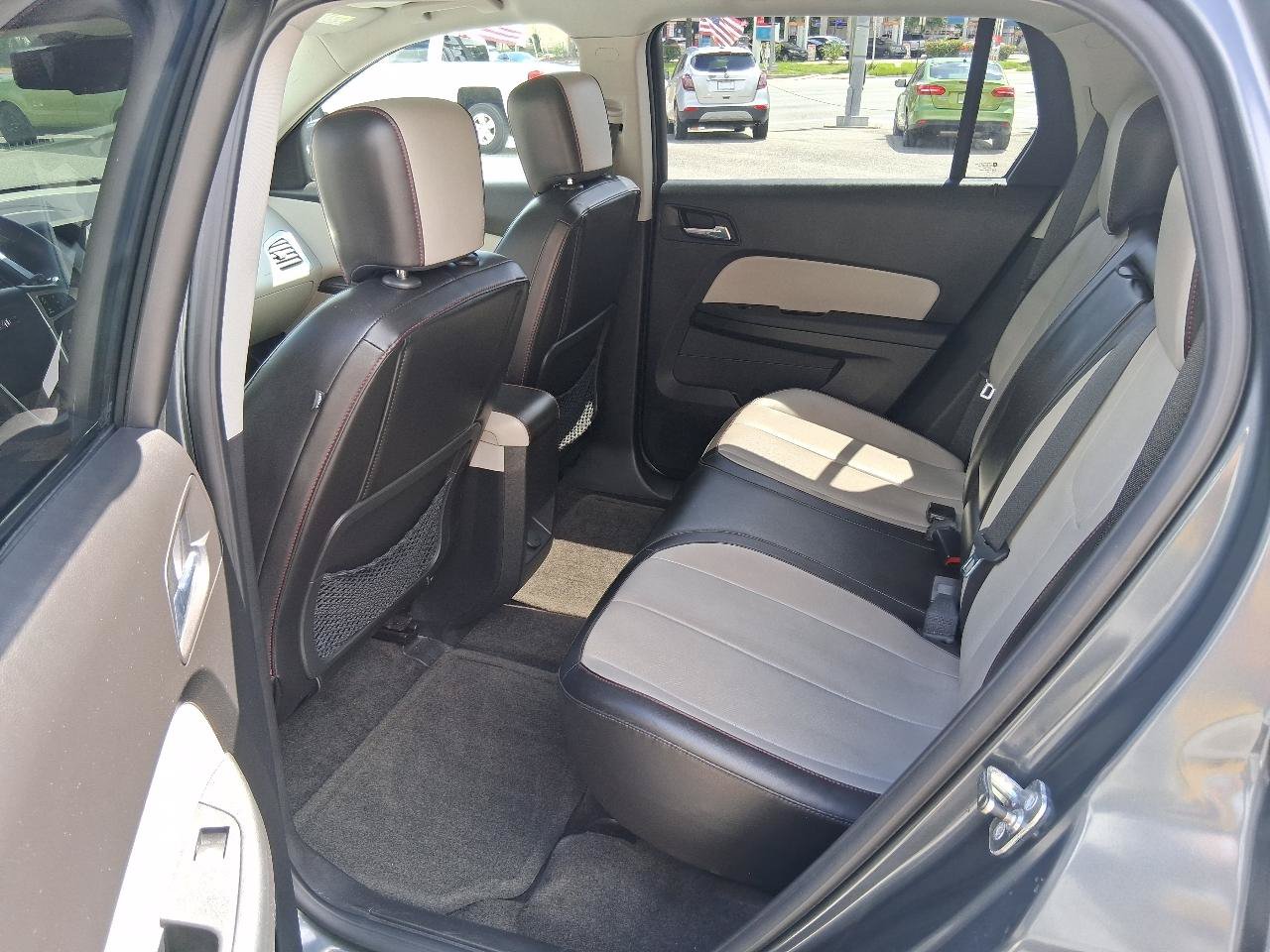 Used 2011 GMC Terrain SLT FWD image 9