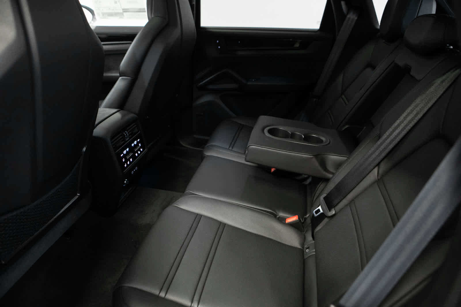 New 2026 Porsche Cayenne GTS AWD/4WD image 33
