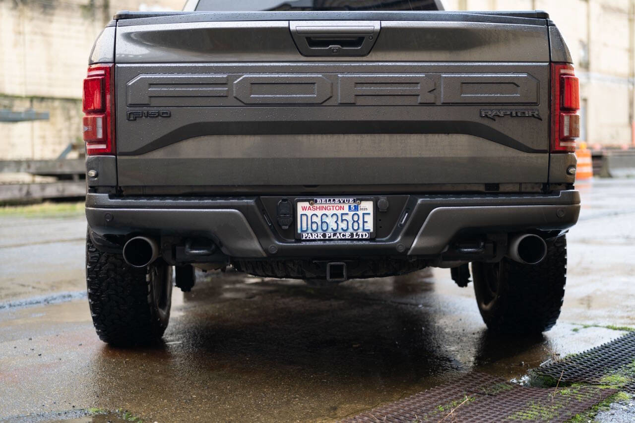 Used 2017 Ford F150 Raptor w/ Equipment Group 802A Luxury image 33