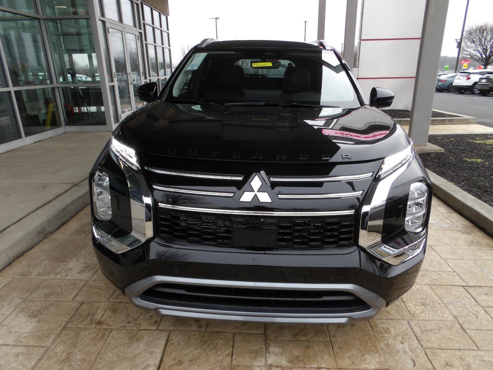 New 2026 Mitsubishi Outlander SEL AWD/4WD image 2