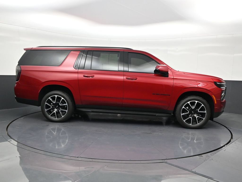 Used 2026 Chevrolet Suburban RST w/ Comfort Package image 7