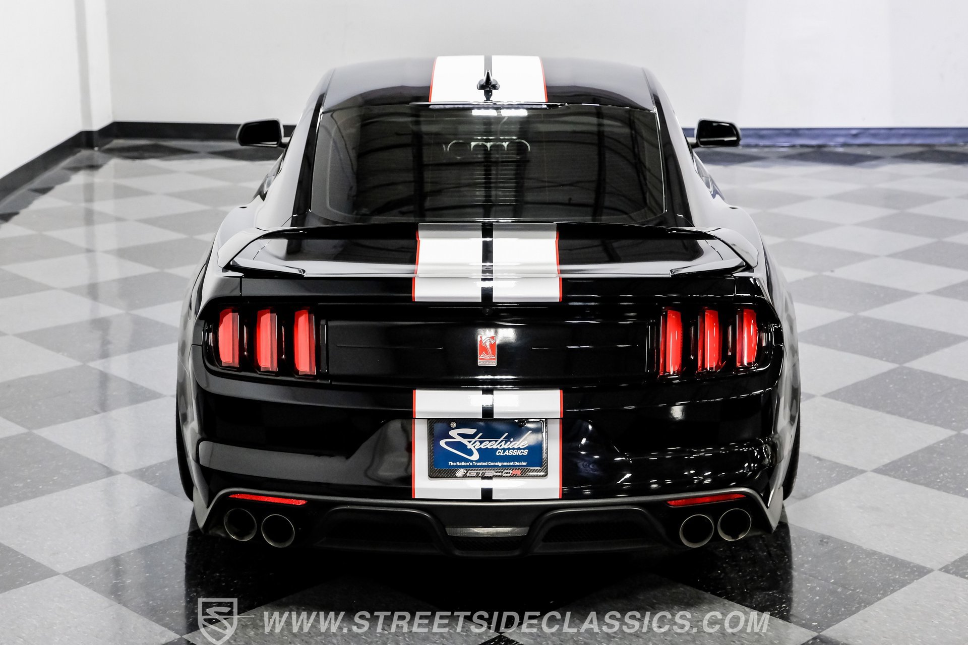 Used 2020 Ford Mustang Shelby GT350R w/ GT350R Equipment Group 920A RWD image 34