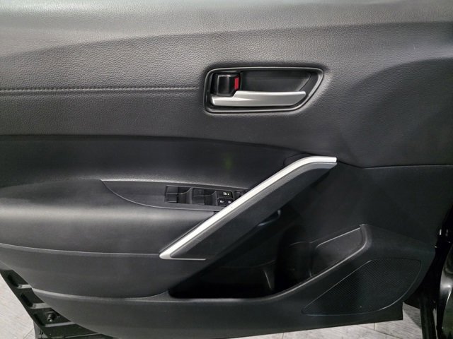 Used 2025 Toyota Corolla Cross XLE image 10