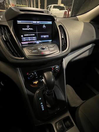 Used 2015 Ford Escape SE w/ Equipment Group 201A image 11