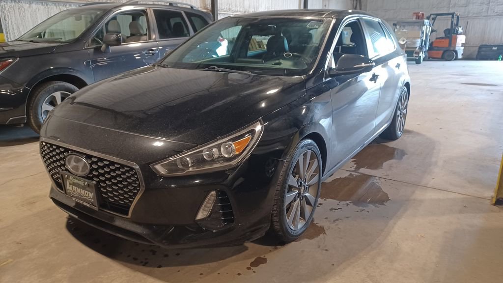 Used 2018 Hyundai Elantra GT Sport w/ Sport Tech Package 04