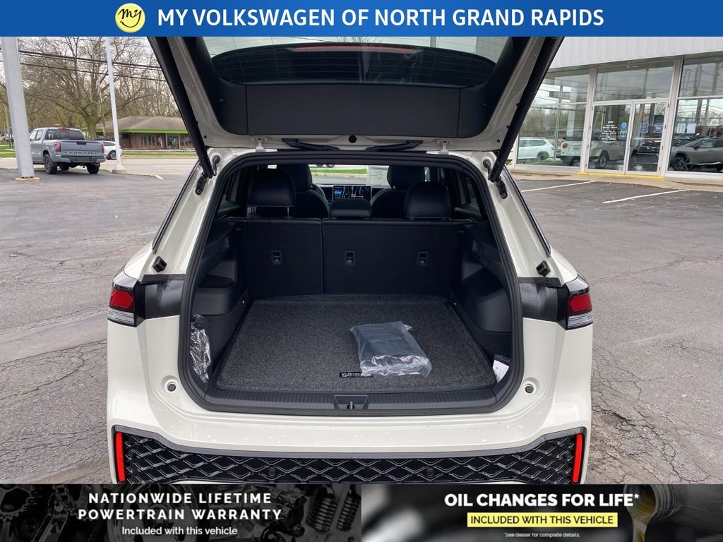 New 2026 Volkswagen Tiguan SE R-Line image 22