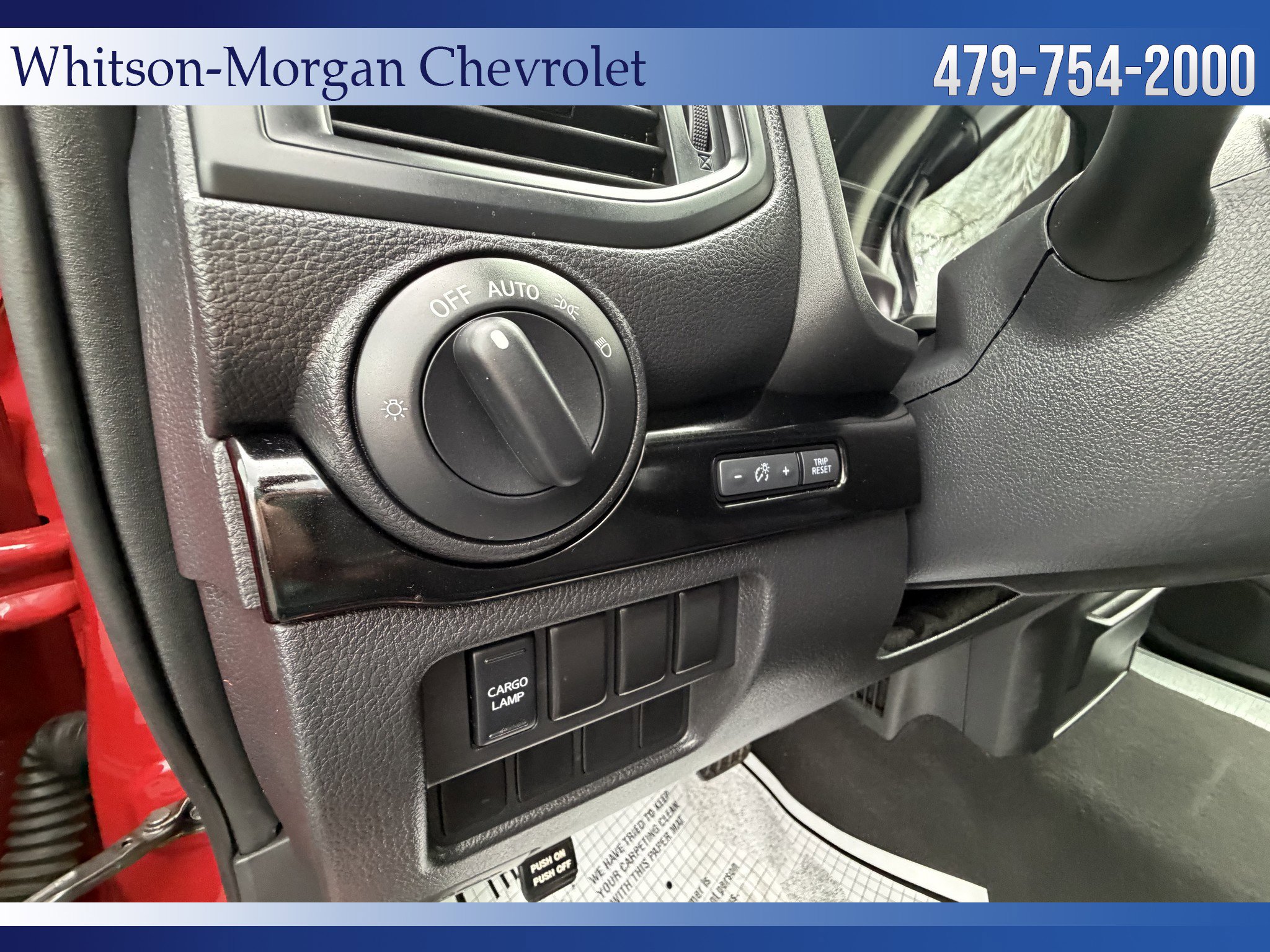 Used 2022 Nissan Titan SV image 14