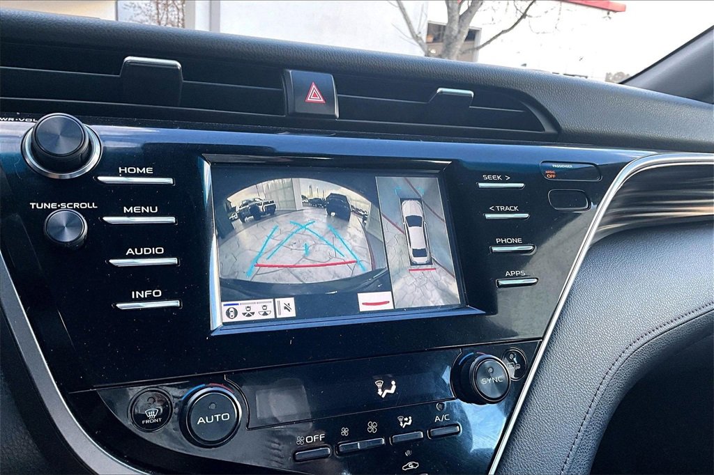 Certified 2018 Toyota Camry XLE image 13