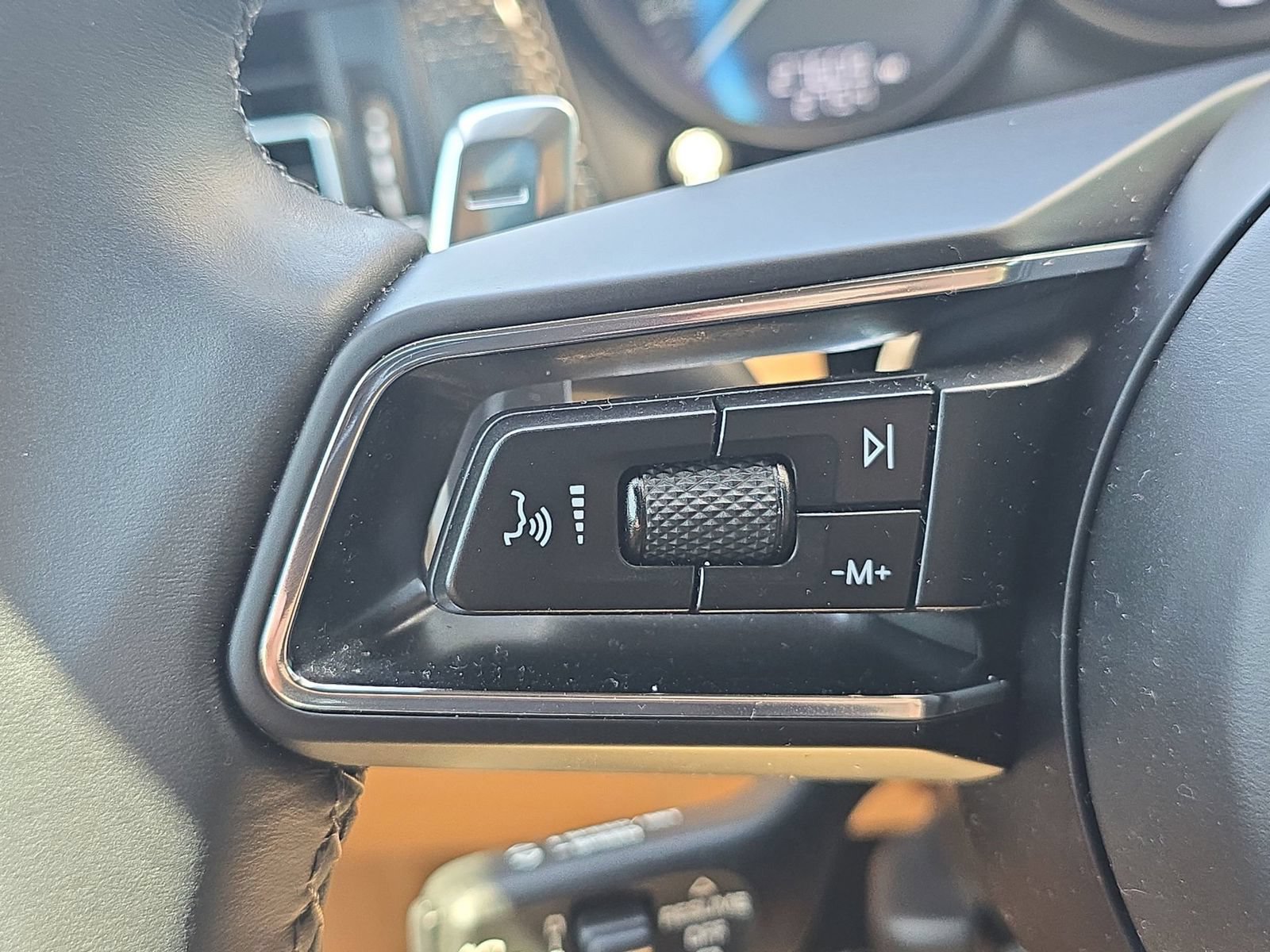 Certified 2023 Porsche Macan GTS AWD/4WD image 20