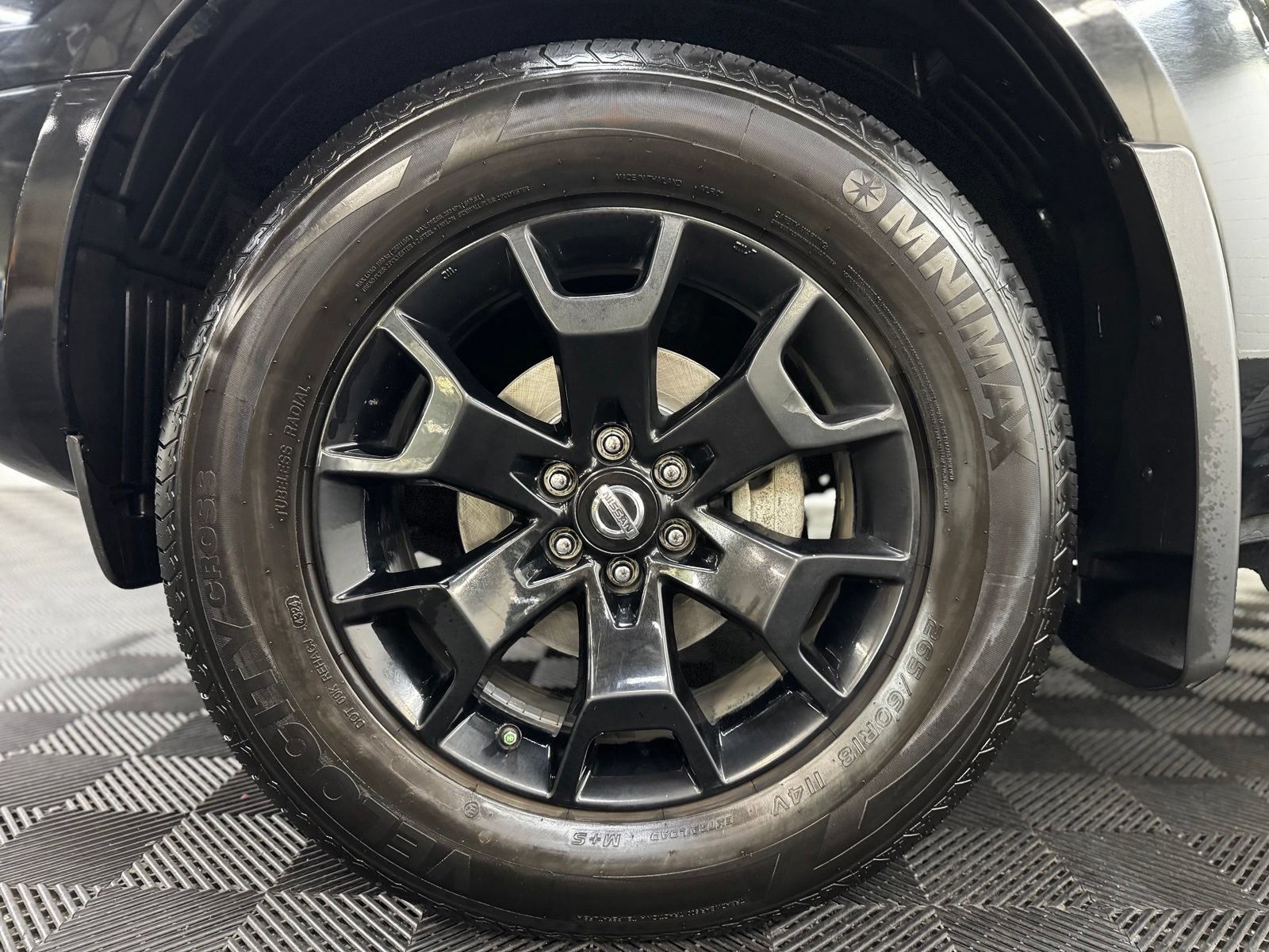 Used 2020 Nissan Frontier SV w/ Midnight Edition Floor Mats AWD/4WD image 9