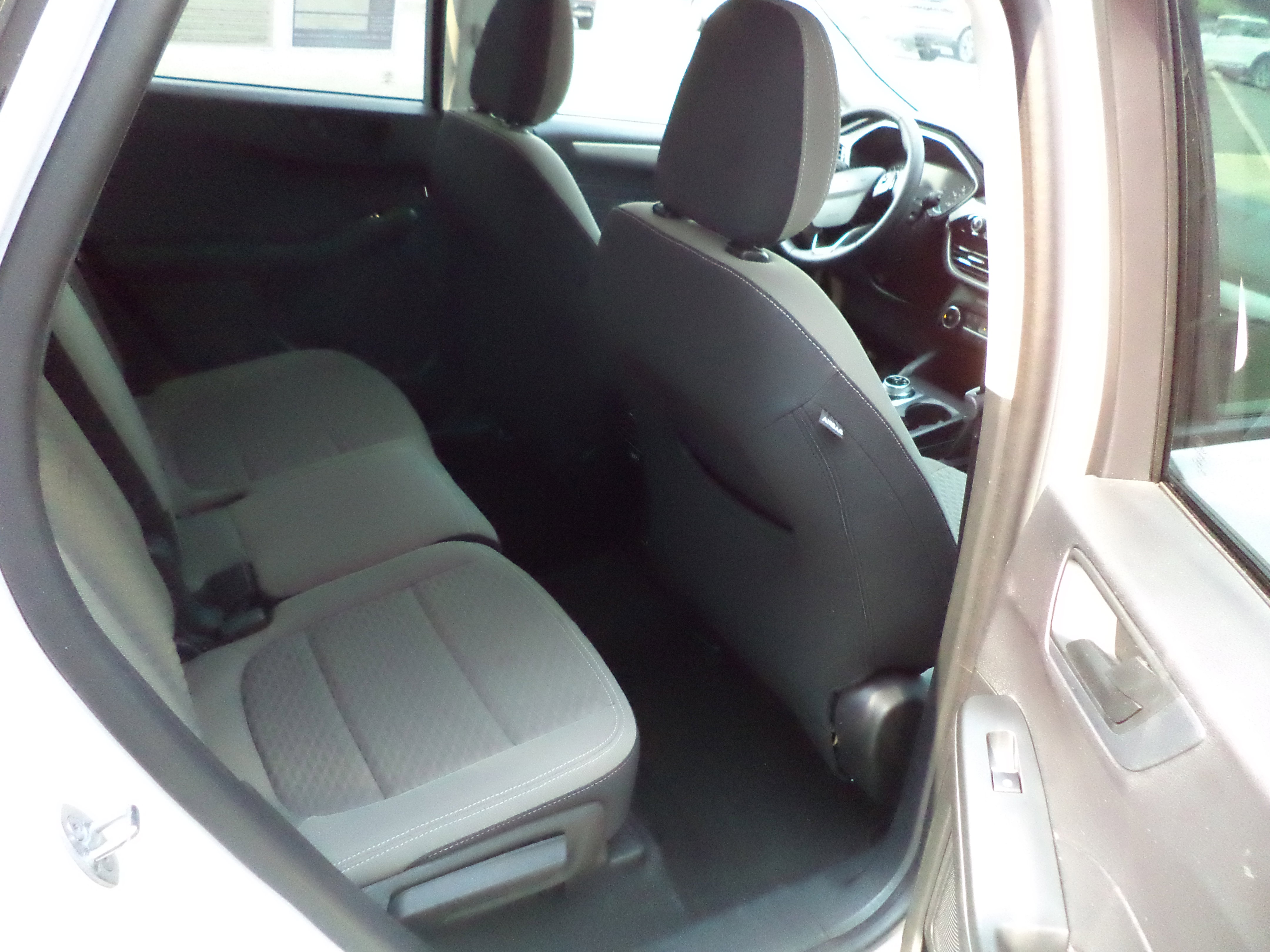 Used 2022 Ford Escape SE w/ Cold Weather Package image 7