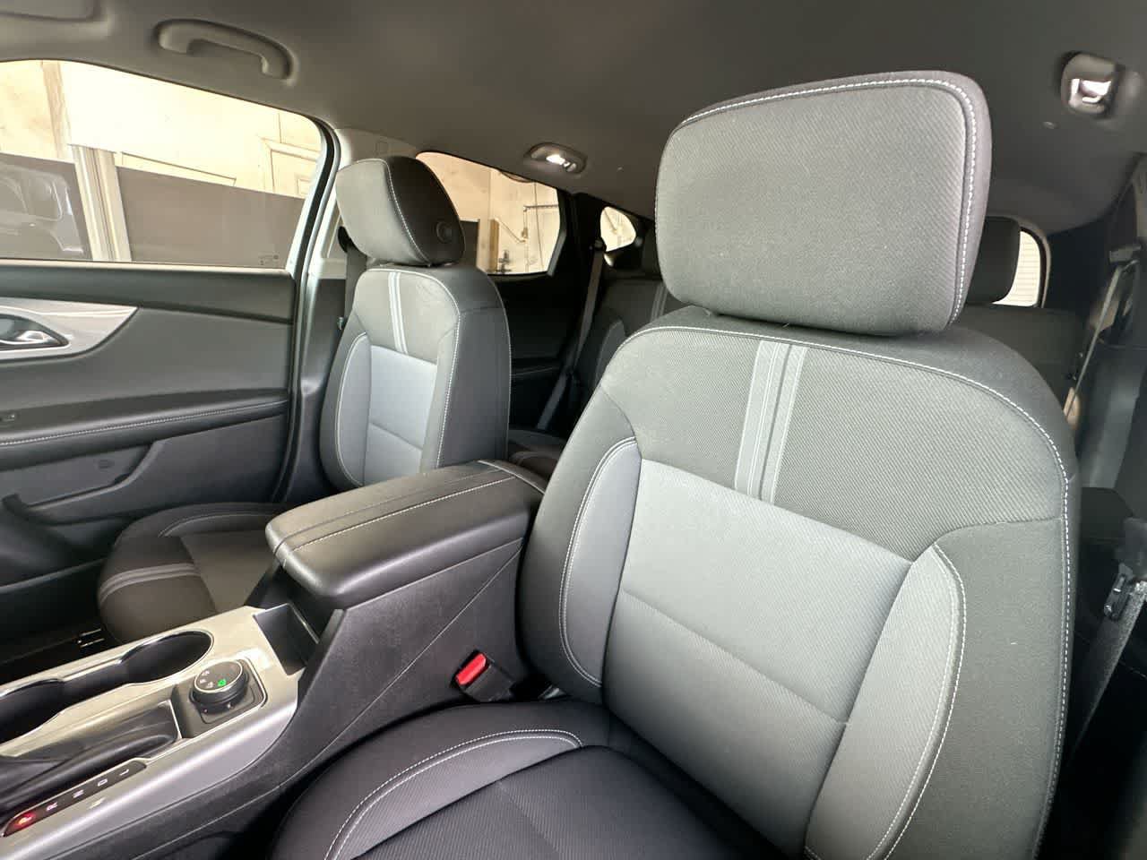 Used 2025 Chevrolet Blazer LT AWD/4WD image 14